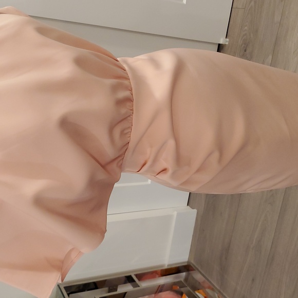 ASOS women’s sophisticated apricot Midi Dress Size 4. New with tags - Picture 4 of 9